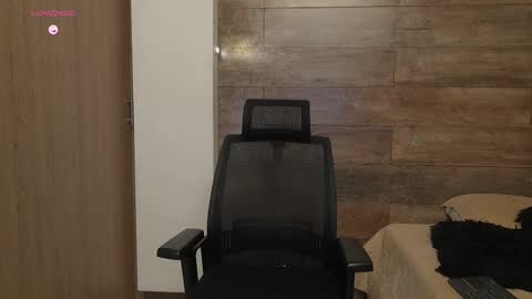 connor_h1 online show from 01-14-26, 03:34