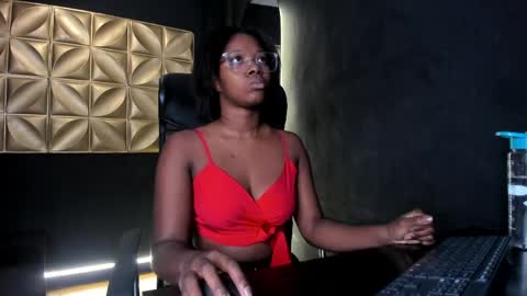 Snapshot of connywellss chatting on 05-18-26, 07:52 Nilo Solem online show from 05-18-26, 07:52