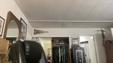 Snapshot of cookoosnest chatting on 10-04-25, 04:43 cookoosnest online show from 10-04-25, 04:43