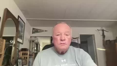 Snapshot of cookoosnest chatting on 10-19-25, 03:01 cookoosnest online show from 10-19-25, 03:01