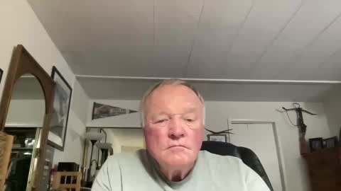 Snapshot of cookoosnest chatting on 10-30-25, 05:53 cookoosnest online show from 10-30-25, 05:53