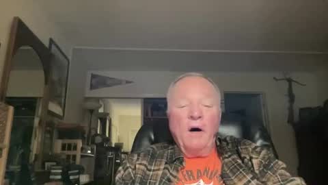 Snapshot of cookoosnest chatting on 02-14-26, 01:52 cookoosnest online show from 02-14-26, 01:52