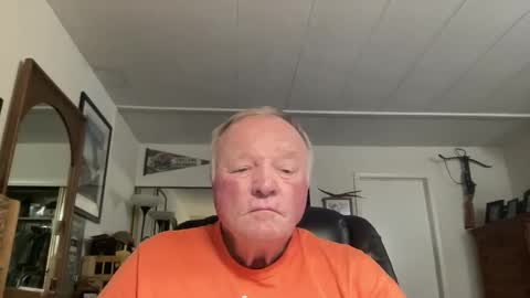 Snapshot of cookoosnest chatting on 03-10-26, 03:55 cookoosnest online show from 03-10-26, 03:55