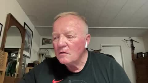 Snapshot of cookoosnest chatting on 03-25-26, 03:12 cookoosnest online show from 03-25-26, 03:12