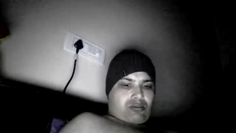 Cool Breeze09 online show from 12-18-25, 01:00