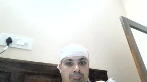 Cool Breeze09 online show from 04-30-26, 07:25
