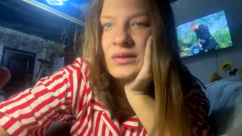 Snapshot of coolrebetaa chatting on 11-11-25, 05:29 lika Nikita online show from 11-11-25, 05:29