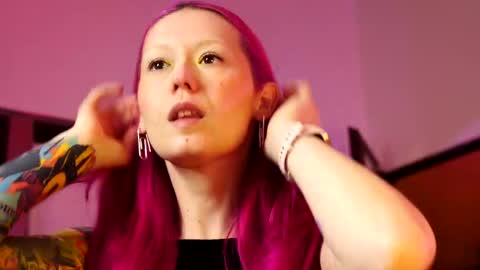 Ginger The Cringer online show from 05-10-26, 01:27