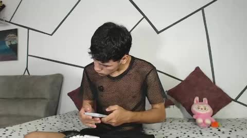 Snapshot of cooper_shiro chatting on 04-19-26, 05:45 shiro online show from 04-19-26, 05:45