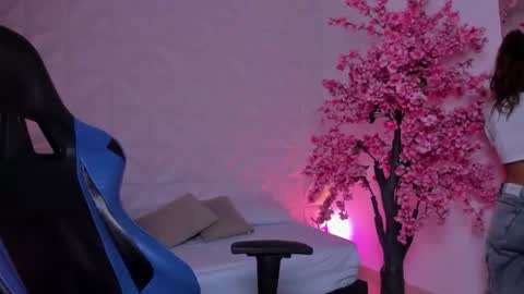 Snapshot of cora22_ chatting on 03-17-26, 01:14 CORA online show from 03-17-26, 01:14