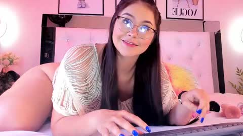 Cora  online show from 02-19-25, 03:50