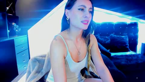 Coral  online show from 02-10-25, 06:24