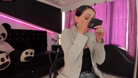 Coral  online show from 02-04-26, 12:33