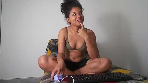 Snapshot of coraline_777 chatting on 11-16-25, 09:31 coraline_777 online show from 11-16-25, 09:31