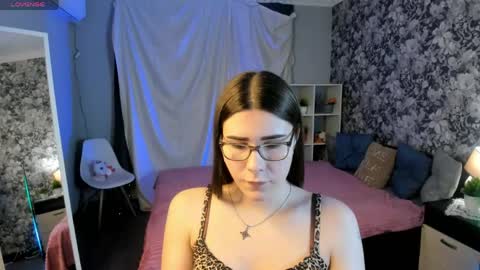 Coraline online show from 05-09-26, 05:18