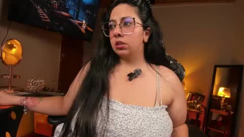 Coraline online show from 03-01-25, 01:32