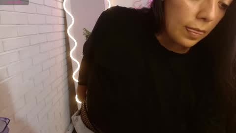 Carolina  online show from 02-07-25, 02:47