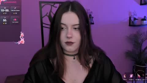 Snapshot of coralinekeyns chatting on 03-11-25, 05:27 little girl who is always right or Coraline online show from 03-11-25, 05:27