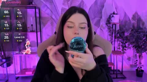 Snapshot of coralinekeyns chatting on 09-14-25, 05:28 little girl who is always right or Coraline online show from 09-14-25, 05:28