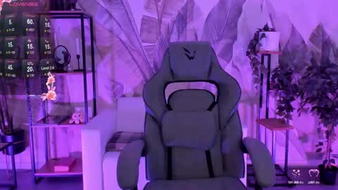 little girl who is always right or Coraline online show from 09-30-25, 05:56