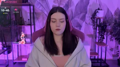 little girl who is always right or Coraline online show from 11-05-25, 05:51