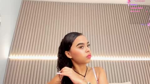 Snapshot of coralineross_ chatting on 03-03-25, 11:22 coralineross_ online show from 03-03-25, 11:22