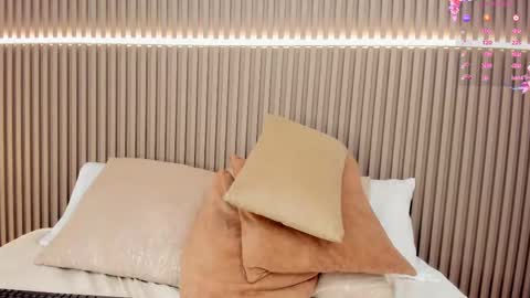 Snapshot of coralineross_ chatting on 03-04-25, 05:24 coralineross_ online show from 03-04-25, 05:24