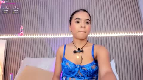 Snapshot of coralineross_ chatting on 09-10-25, 10:59 coralineross_ online show from 09-10-25, 10:59