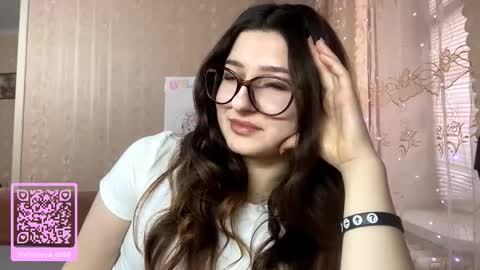 Elisheva online show from 02-26-26, 01:10