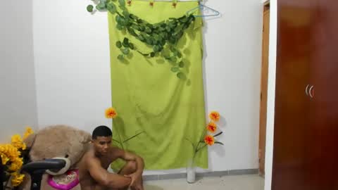 Ethan  online show from 01-29-25, 02:51