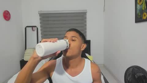 Ethan  online show from 02-25-26, 02:54