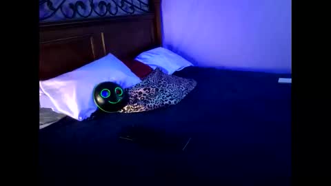 Snapshot of cosdaddy chatting on 09-15-25, 04:12 cosdaddy online show from 09-15-25, 04:12