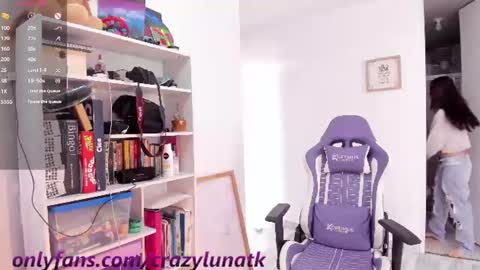 Snapshot of cositarika__ chatting on 07-19-26, 04:00 Lunita online show from 07-19-26, 04:00