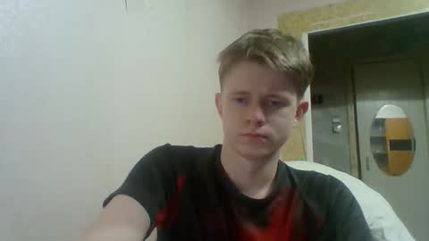 Snapshot of cosm2312 chatting on 04-18-26, 07:07 Andrew online show from 04-18-26, 07:07