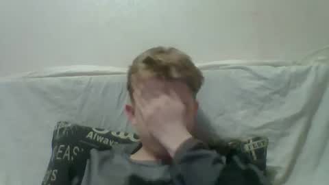 Snapshot of cosm2312 chatting on 04-22-26, 04:41 Andrew online show from 04-22-26, 04:41