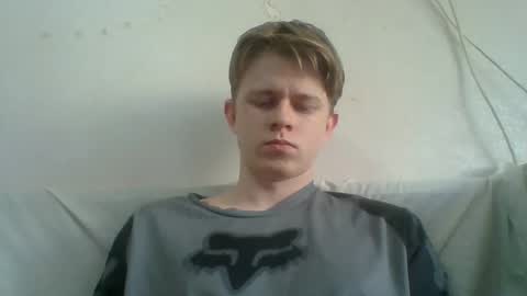 Snapshot of cosm2312 chatting on 05-21-26, 03:30 Andrew online show from 05-21-26, 03:30