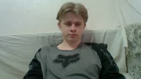 Snapshot of cosm2312 chatting on 06-18-26, 03:05 Andrew online show from 06-18-26, 03:05