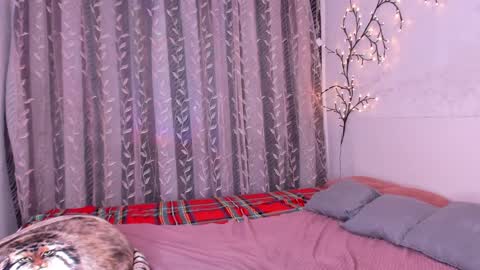 Snapshot of cosmic_girll chatting on 03-03-25, 04:03 Alice online show from 03-03-25, 04:03