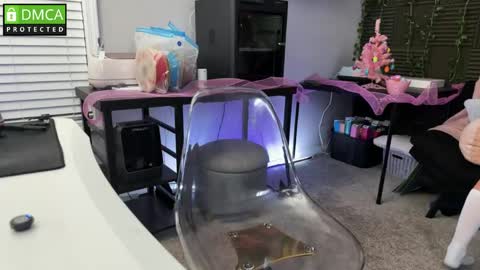 Snapshot of cosmicdreamz chatting on 03-25-26, 01:33 BrittanyRose online show from 03-25-26, 01:33