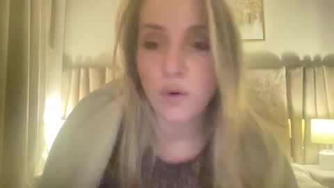 cosmo_blondiee online show from 09-23-25, 07:06