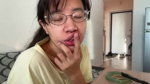 Lina online show from 10-15-25, 11:10