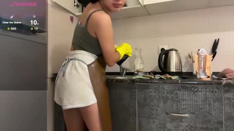 Lina online show from 12-05-25, 02:25