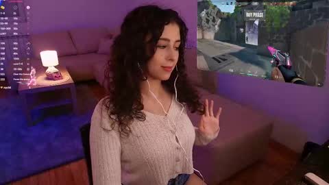 Luna online show from 03-24-26, 04:34