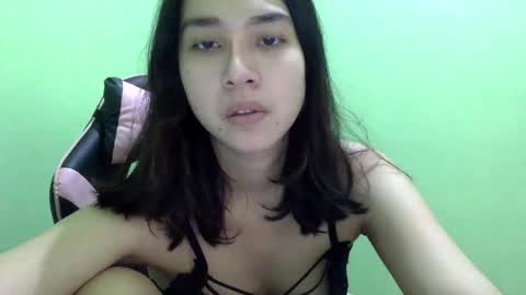 Snapshot of cottoncandygirl9898 chatting on 04-24-26, 03:31 Liz Gwyneth Charlota online show from 04-24-26, 03:31