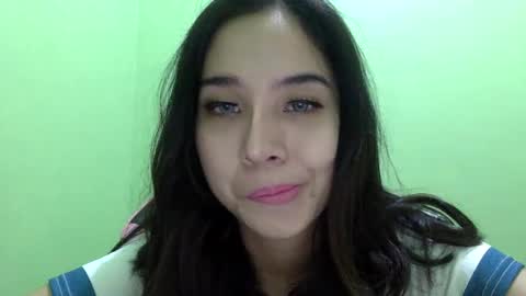 Snapshot of cottoncandygirl9898 chatting on 05-03-26, 07:14 Liz Gwyneth Charlota online show from 05-03-26, 07:14