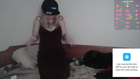 Snapshot of cottonmoufqueen chatting on 03-08-26, 06:55 cottonmoufqueen online show from 03-08-26, 06:55