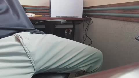 Snapshot of countryboy_10 chatting on 02-05-25, 01:54 CountryBoy 10 online show from 02-05-25, 01:54