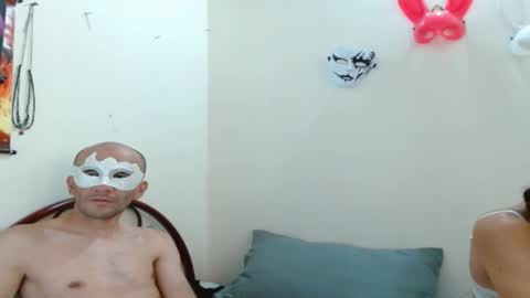 couple_hot86 online show from 02-09-26, 04:33