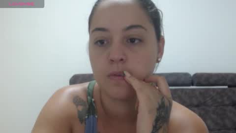  ALEJANDRO Y EMILY  online show from 02-11-26, 10:09