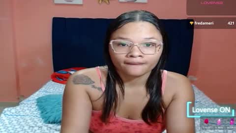 SOPHIE Y CAMILO online show from 12-18-25, 01:22